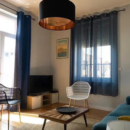 Apartment Au Petit Pelloutier *